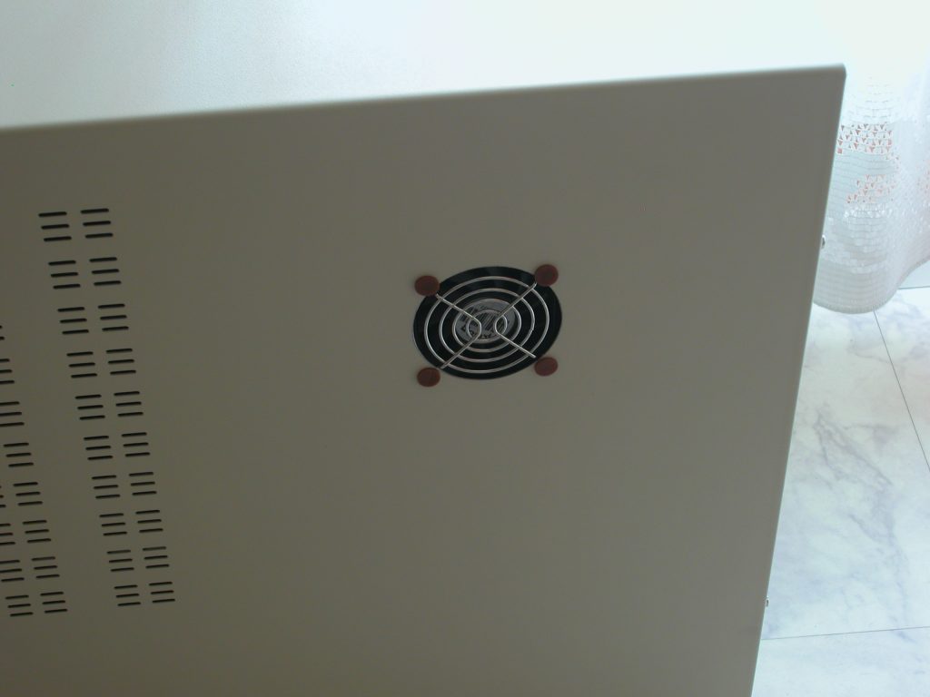 Vue de l'extérieur de la tour Elbox.